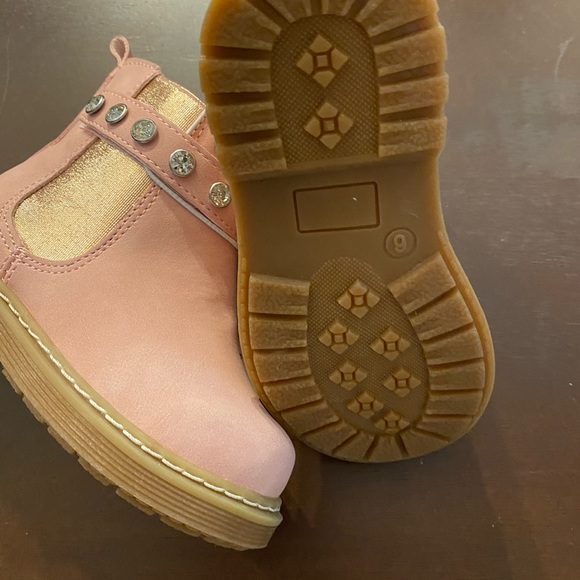 Sz 6 toddler suede pink/sequin boots Fleece-lined! New with tag! - Picture 2 of 4